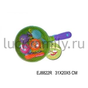 НАБОР ПОСУДЫ ПЛАСТ. В СКОВОРОДЕ 7020 В СЕТКЕ (РУСС. УП.) 31*20*5СМ в кор.6*12шт. ― Luckfamily.ru