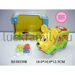 ИГРУШКА НА БАТ. СВЕТ+ЗВУК, МУЛЬТЯШНАЯ С ЛОГИЧ. ИГРОЙ 0802B В РУСС. КОР. 18*10*13СМ в кор.2*30шт ― Luckfamily.ru