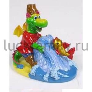 ФИГУРКА ДРАКОН РЫБАК И ЗОЛОТАЯ РЫБКА 7,5СМ В КОР. в кор.96шт ― Luckfamily.ru