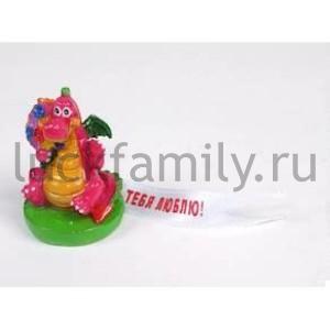 ФИГУРКА С ЛЕНТОЙ ДРАКОН С БУКЕТОМ 4,3СМ В КОР. УП-12ШТ в кор.54уп ― Luckfamily.ru