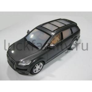 МАШИНА Р/У "AUDI Q7" 1:16, СО СВЕТОМ В КОР. в кор.6шт ― Luckfamily.ru