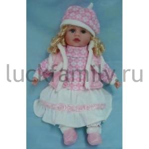 КУКЛА ВИНИЛ ОЗВУЧ. РУССИФИЦ, ГОВОРИТ 100 ФРАЗ В ПЛАСТ. СУМКЕ 45СМ в кор.16шт ― Luckfamily.ru