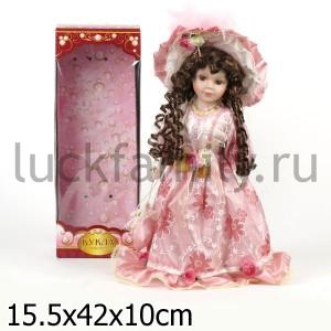 КУКЛА ФАРФОР 40СМ, ПЛАСТ. ПОДСТАВКА В РУСС. КОР. в кор.12шт ― Luckfamily.ru