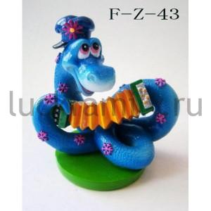 ФИГУРКА ЗМЕЯ ГАРМОНИСТ, 6,5*4,5*7СМ В КОР. в кор.96шт ― Luckfamily.ru