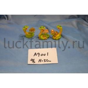 ФИГУРКА СИМВОЛ ГОДА ЗМЕЯ 4,5*3,5*6,5СМ, В АССОРТ. В КОР. УП-3ШТ в кор.144уп ― Luckfamily.ru