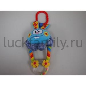 ПОГРЕМУШКА В РУКУ РАСТЯЖКА "ИГРАЕМ ВМЕСТЕ" КРОШ НА КАРТ. в кор.96шт ― Luckfamily.ru