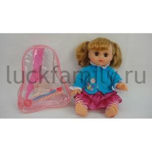 КУКЛА ОЗВУЧ., РУССИФИЦ., ЦВЕТ В АССОРТ. 5299 В РЮКЗАКЕ (РУСС. УП.) в кор.2*12шт ― Luckfamily.ru